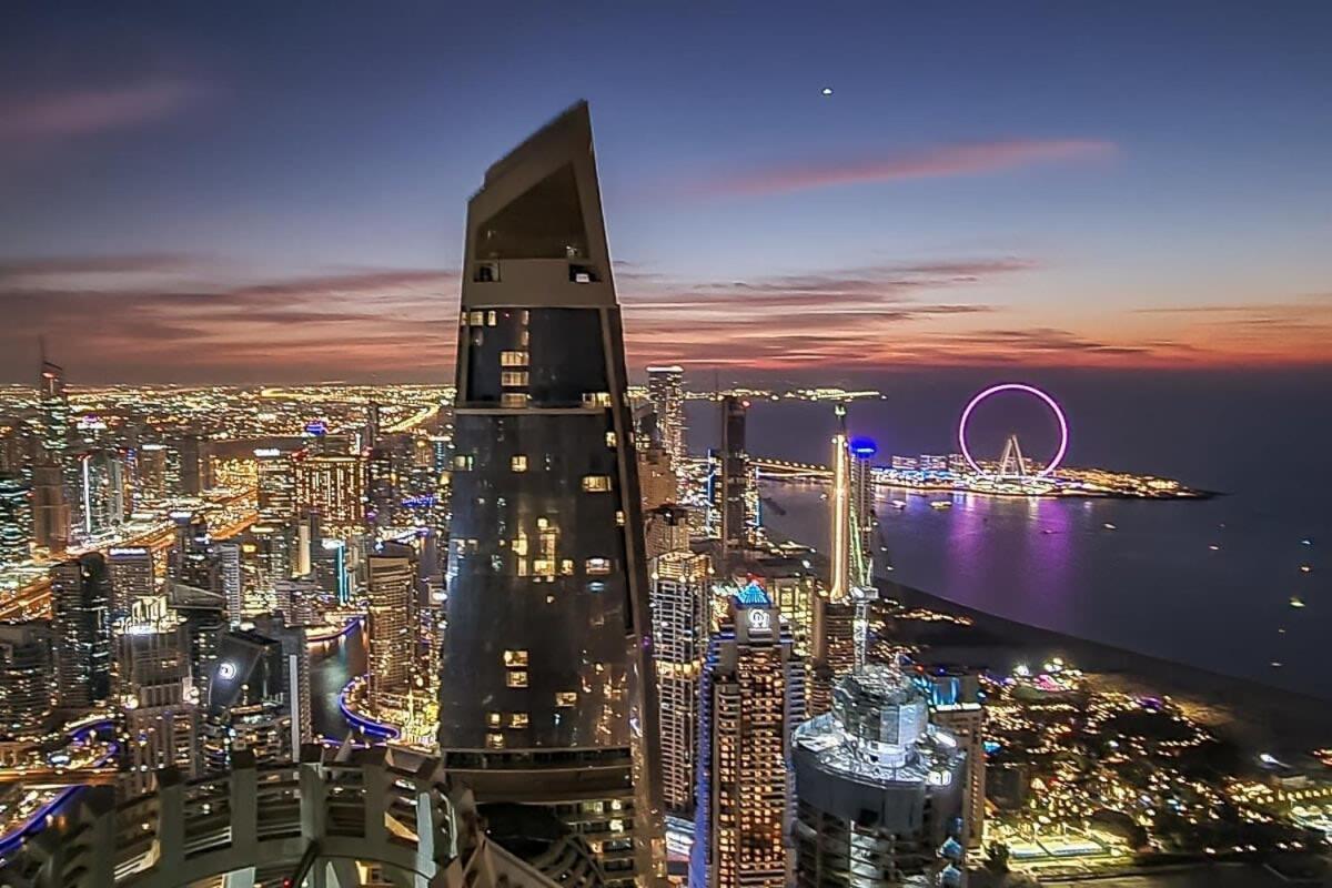 Frank Porter - Princess Tower * Dubai