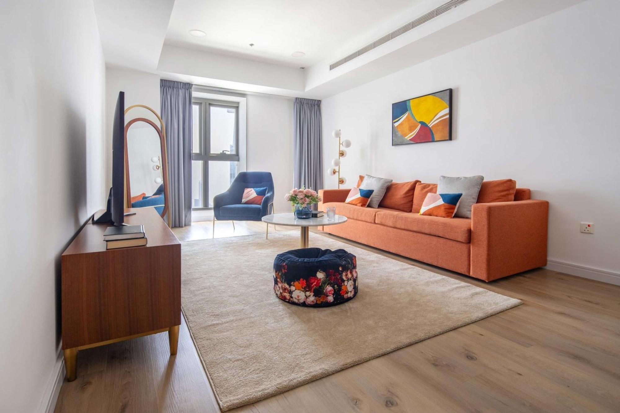 Frank Porter - Princess Tower Apartment *